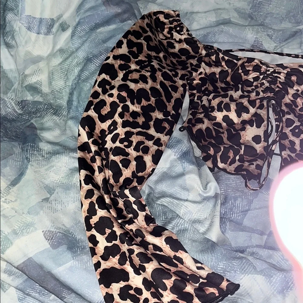 Cheetah Print top - Picture 2 of 8